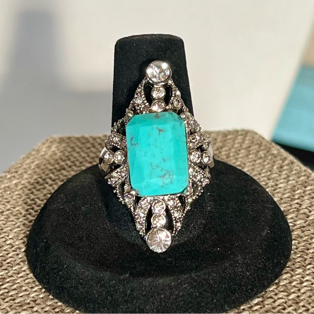 Chloe + Isabel Palm Royale North-South Ring